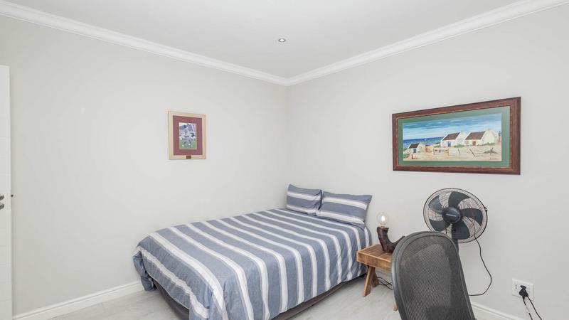 3 Bedroom Property for Sale in Sandy Point Western Cape